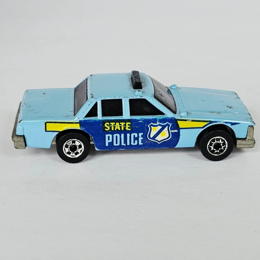 1983 Hot Wheels Crack-Ups State Police Blue Diecast Cruiser Car Vintage Toy